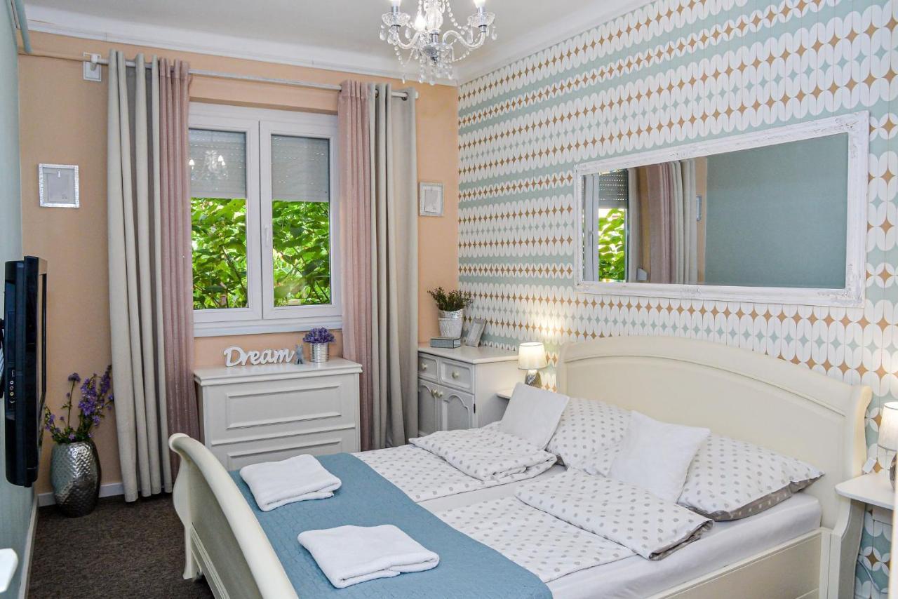 Holly Vendeghaz Appartement Hajdúszoboszló Buitenkant foto