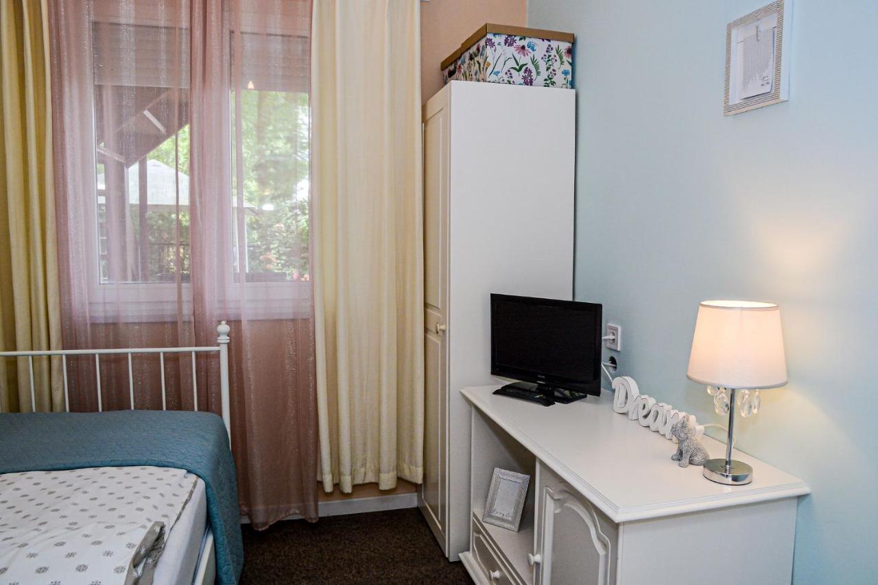 Holly Vendeghaz Appartement Hajdúszoboszló Buitenkant foto