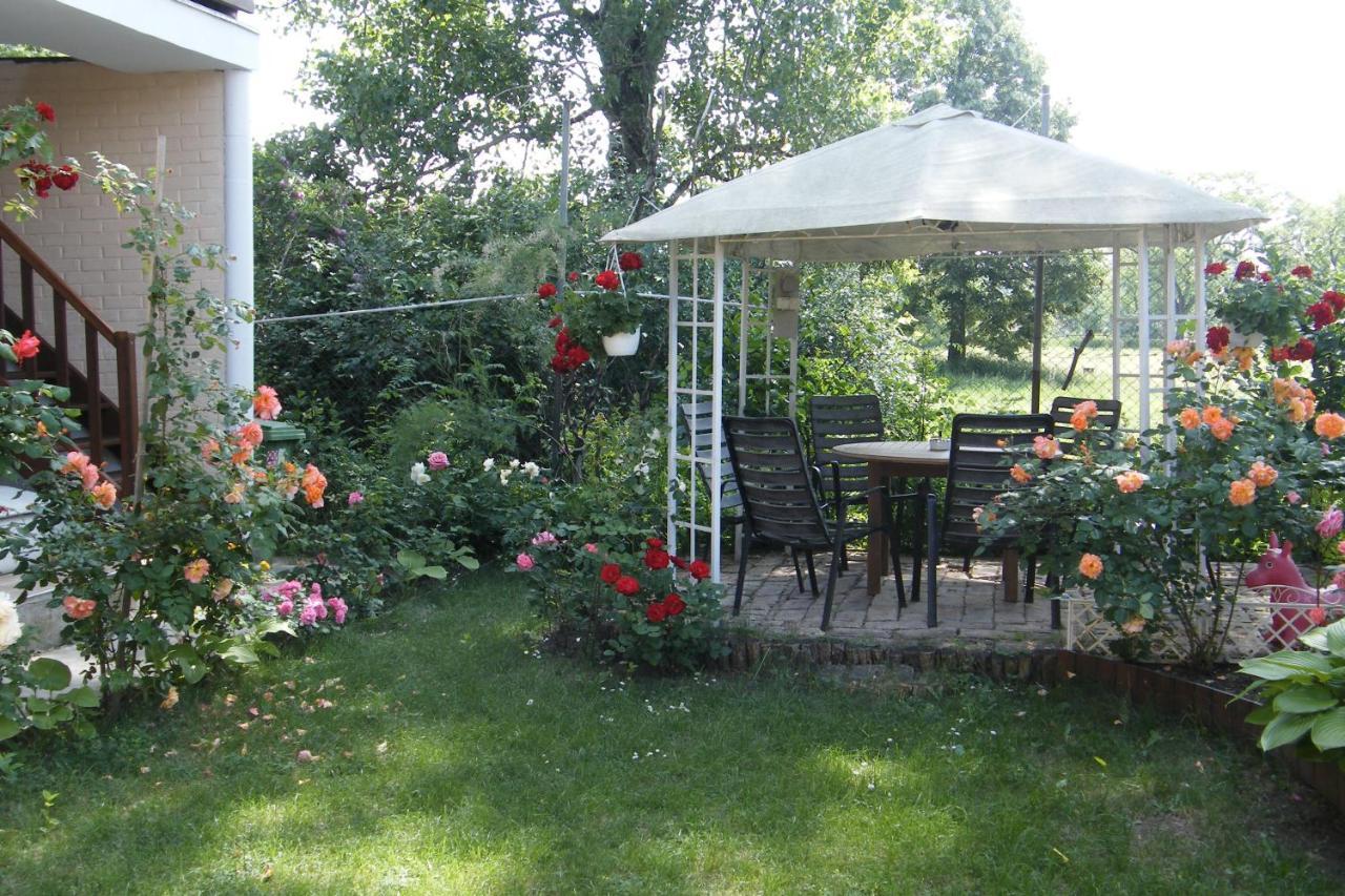Holly Vendeghaz Appartement Hajdúszoboszló Buitenkant foto